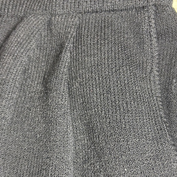 St. John Basics women’s knit sweater pants, size 12, like new! - Picture 3 of 9